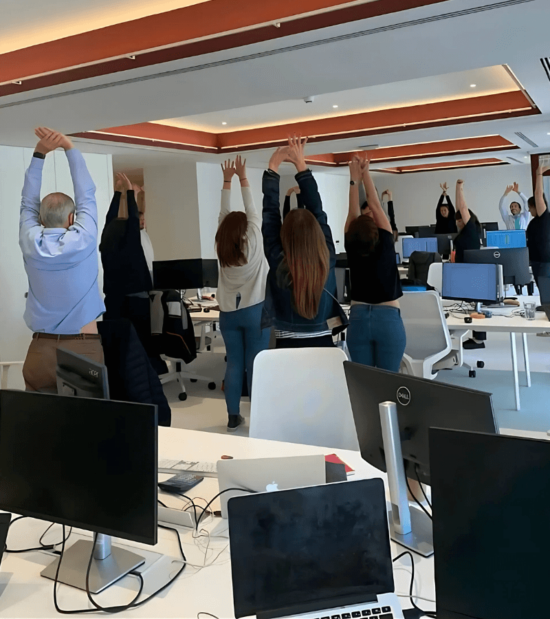 yoga en la empresa yoga at work yoga office