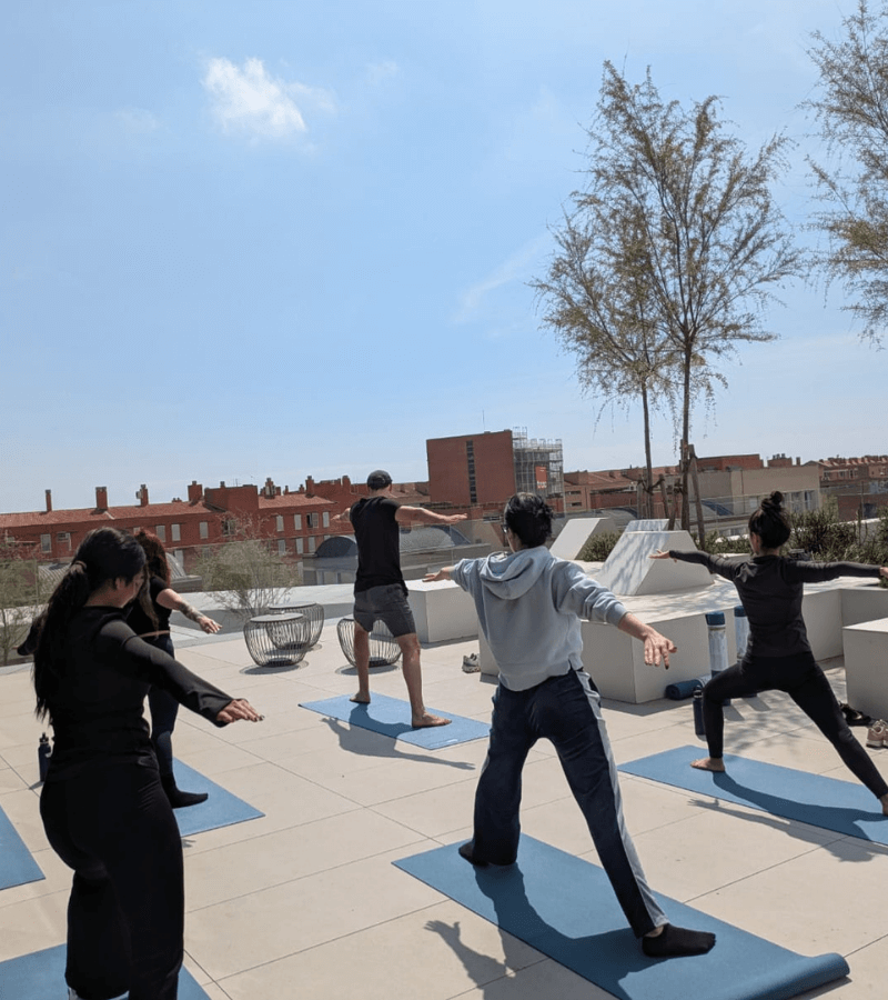 yoga en la empresa yoga at work yoga office