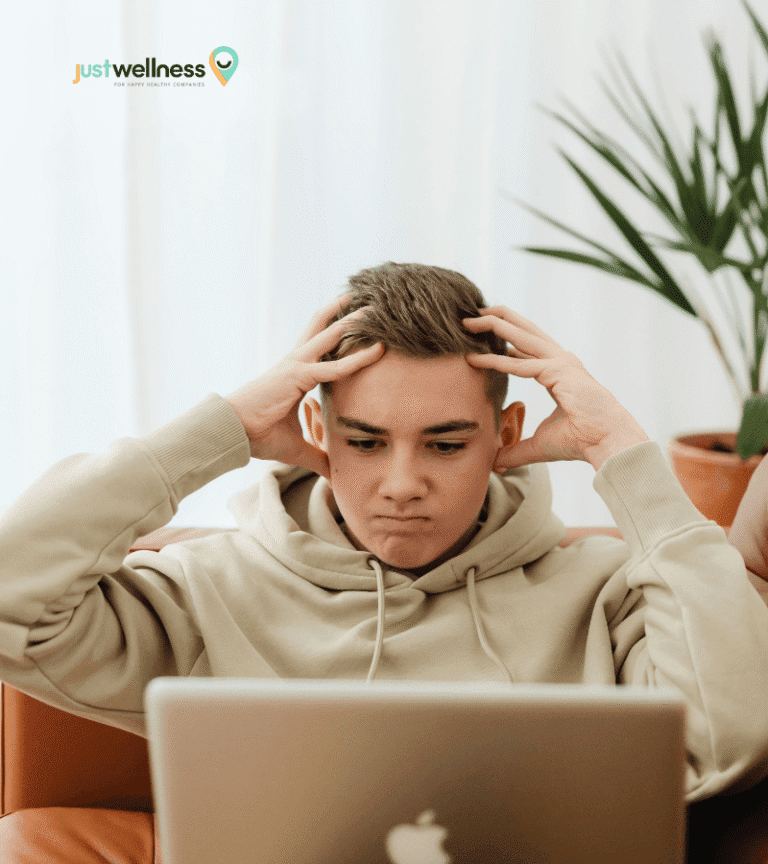 talleres de gestión del estrés, mindfulness con base científica, prevención del síndrome del impostor, formación en psicología positiva y red de embajadores de salud mental